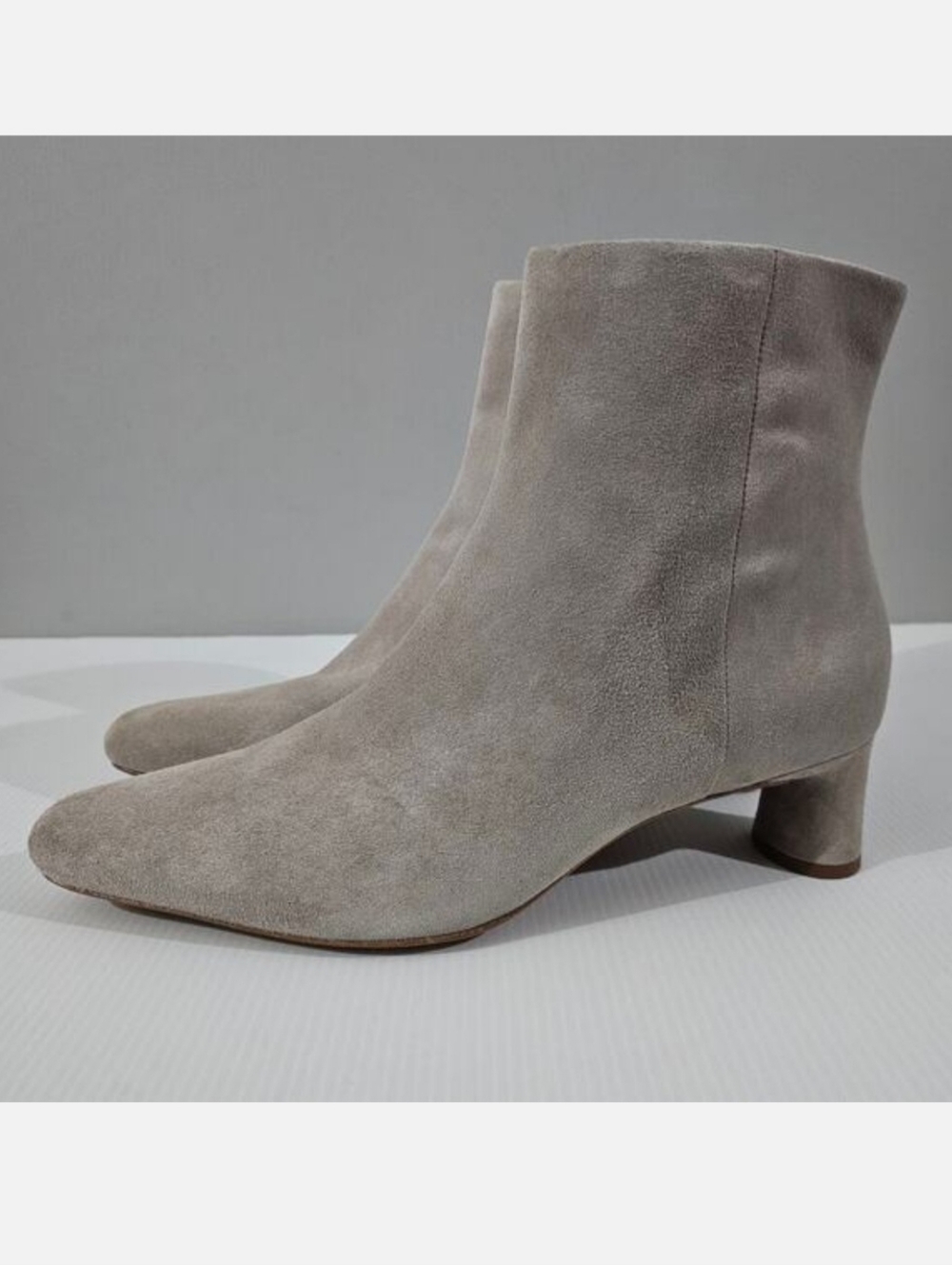 Vince Hilda Kitten Heel Ankle Boot Womens 11 Grey Suede Minimalist Designer